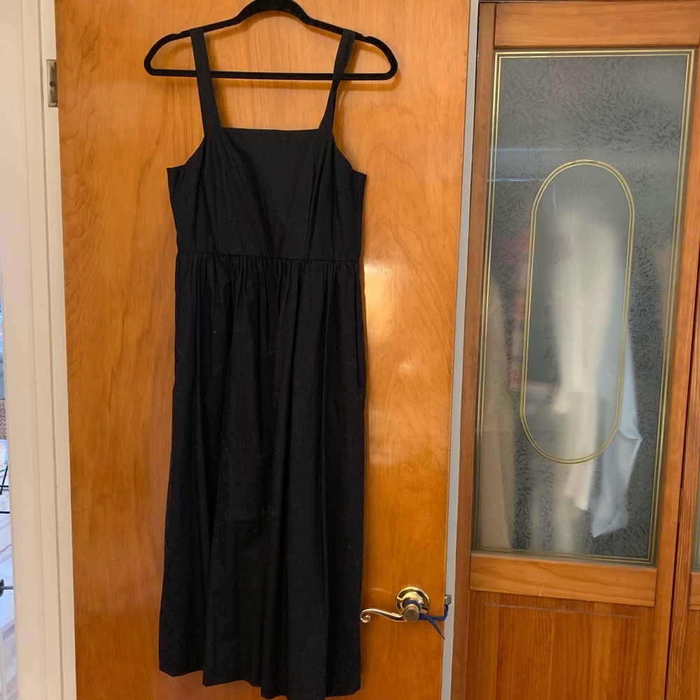 Black poplin midi dress